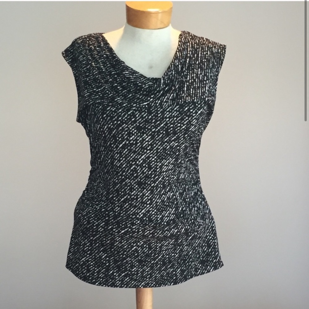 Vince Camuto print tank top. Size medium - Picture 1 of 5